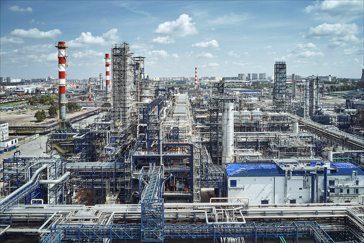 Роль нефтехимических компаний в социально-экономическом развитии регионов присутствия
